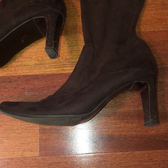 Coley • Brown Suede Heeled Boots - Picture 5 of 7